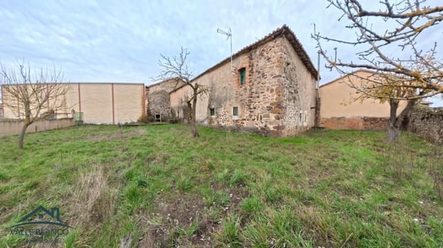 5 soverom Hus til salgs i Valle de Valdelucio - € 65 000 (Ref: 9496934)
