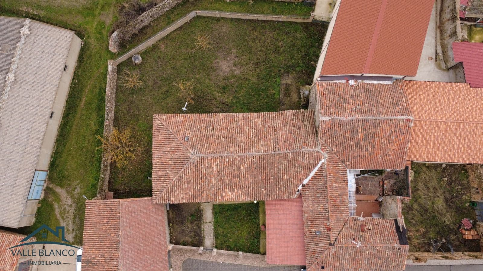 5 soverom Hus til salgs i Valle de Valdelucio - € 65 000 (Ref: 9496934)