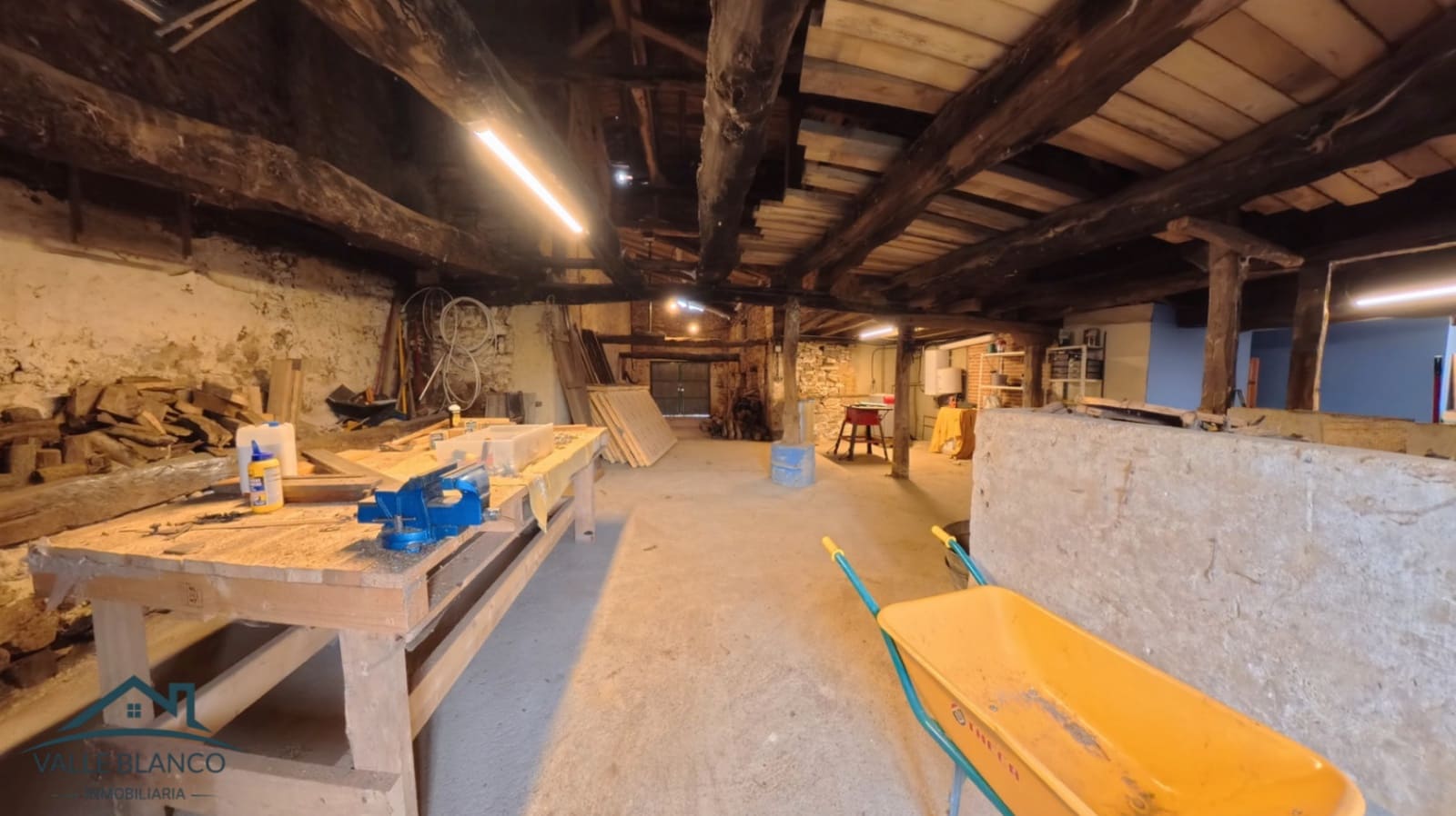 5 soverom Hus til salgs i Valle de Valdelucio - € 65 000 (Ref: 9496934)