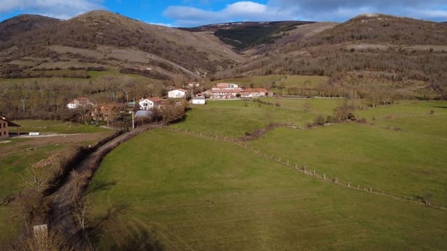 Byggetomt til salgs i Hermandad de Campoo de Suso - € 50 000 (Ref: 9535081)