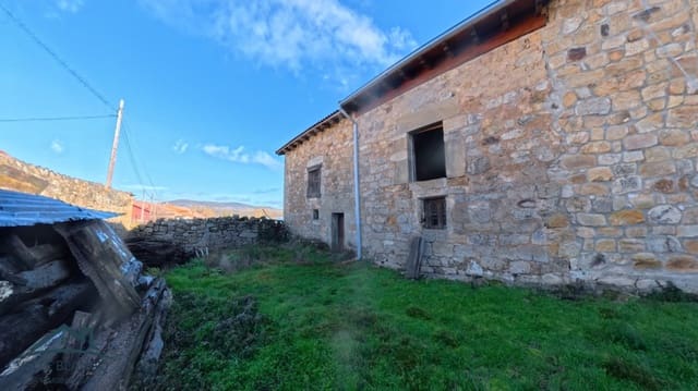 Haus zu verkaufen in Las Rozas de Valdearrollo - 149.000 € (Ref: 9537067)