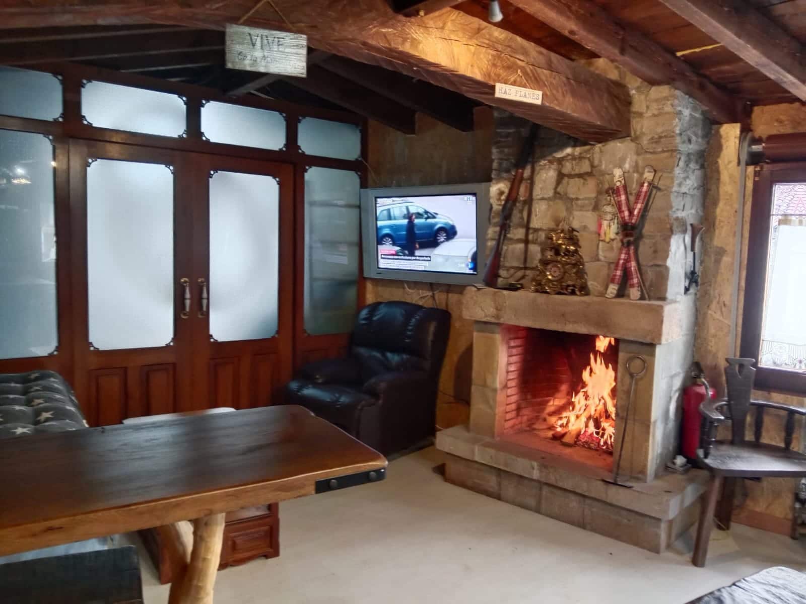 4 bedroom Villa for sale in Hermandad de Campoo de Suso with pool garage - € 489,000 (Ref: 9603547)