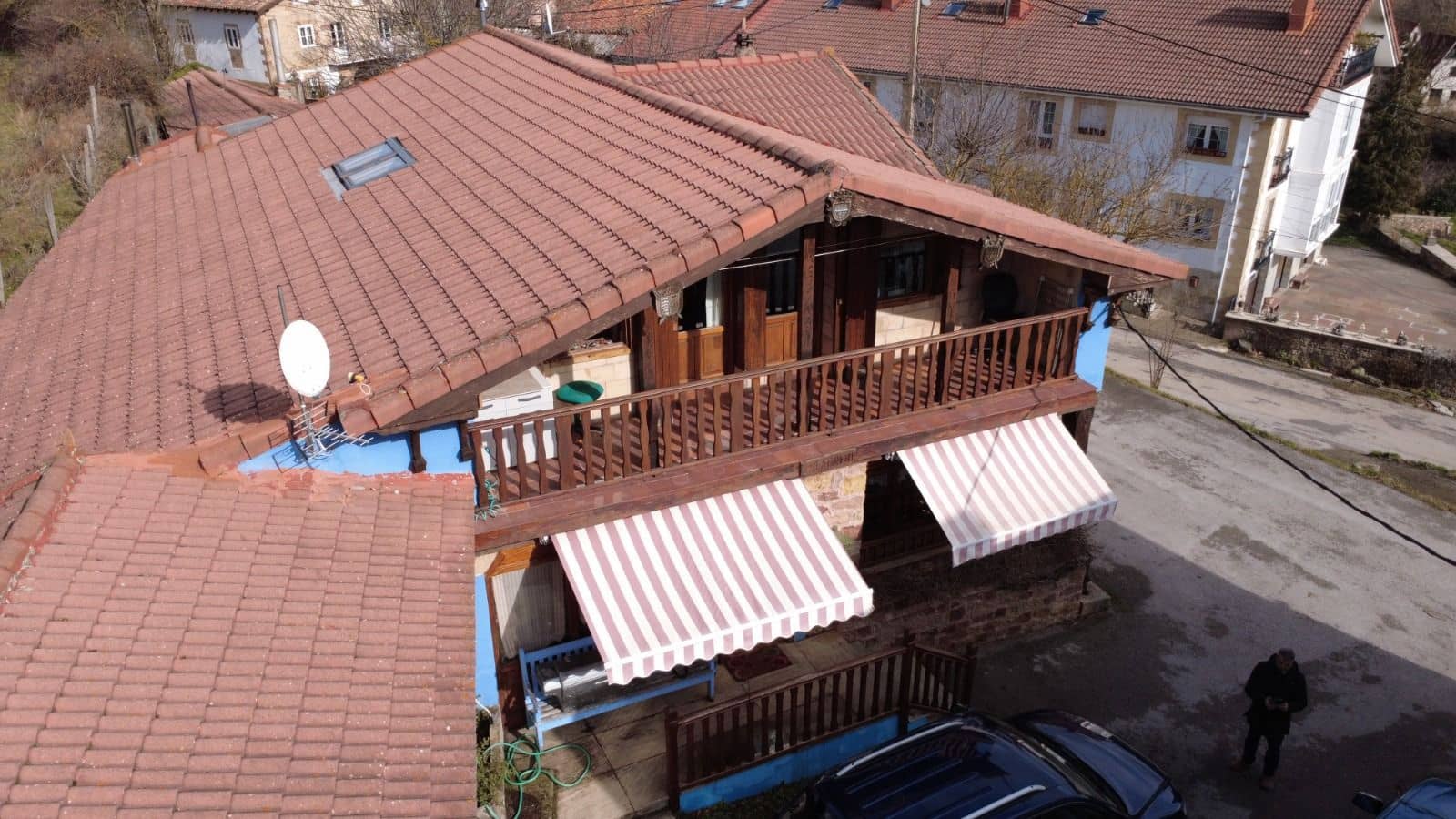 4 bedroom Villa for sale in Hermandad de Campoo de Suso with pool garage - € 489,000 (Ref: 9603547)