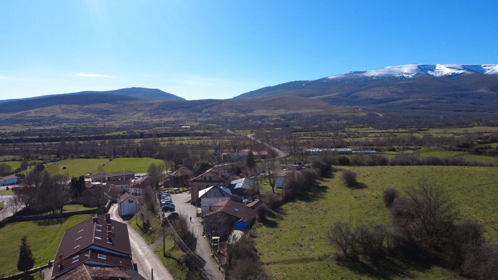 4 bedroom Villa for sale in Hermandad de Campoo de Suso with pool garage - € 489,000 (Ref: 9603547)