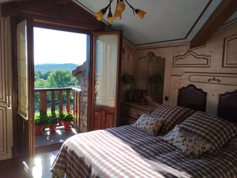 4 Zimmer Villa zu verkaufen in Hermandad de Campoo de Suso mit Pool Garage - 489.000 € (Ref: 9603547)