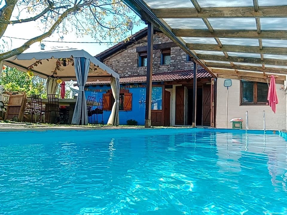 4 Zimmer Villa zu verkaufen in Hermandad de Campoo de Suso mit Pool Garage - 489.000 € (Ref: 9603547)