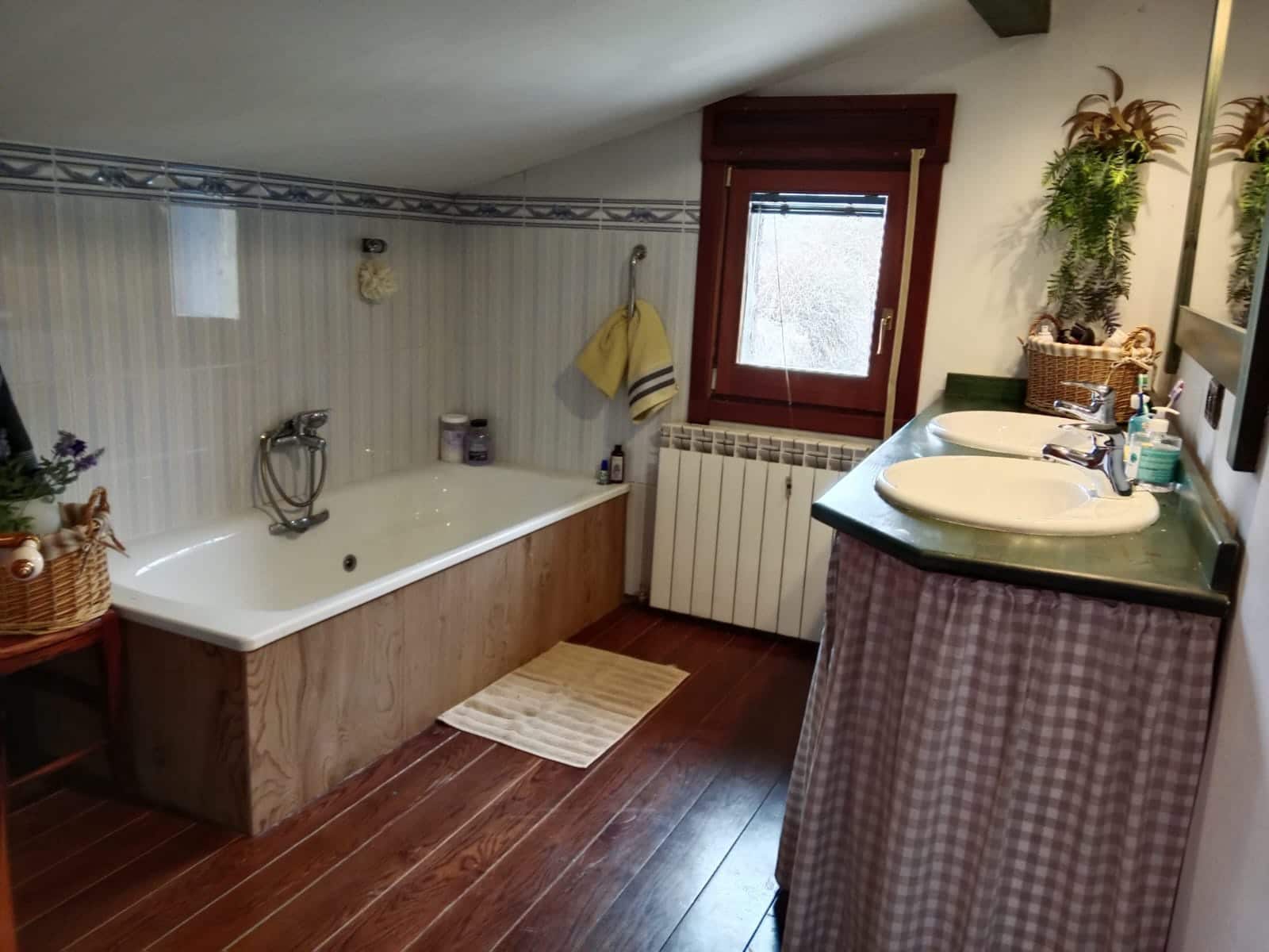 4 Zimmer Villa zu verkaufen in Hermandad de Campoo de Suso mit Pool Garage - 489.000 € (Ref: 9603547)