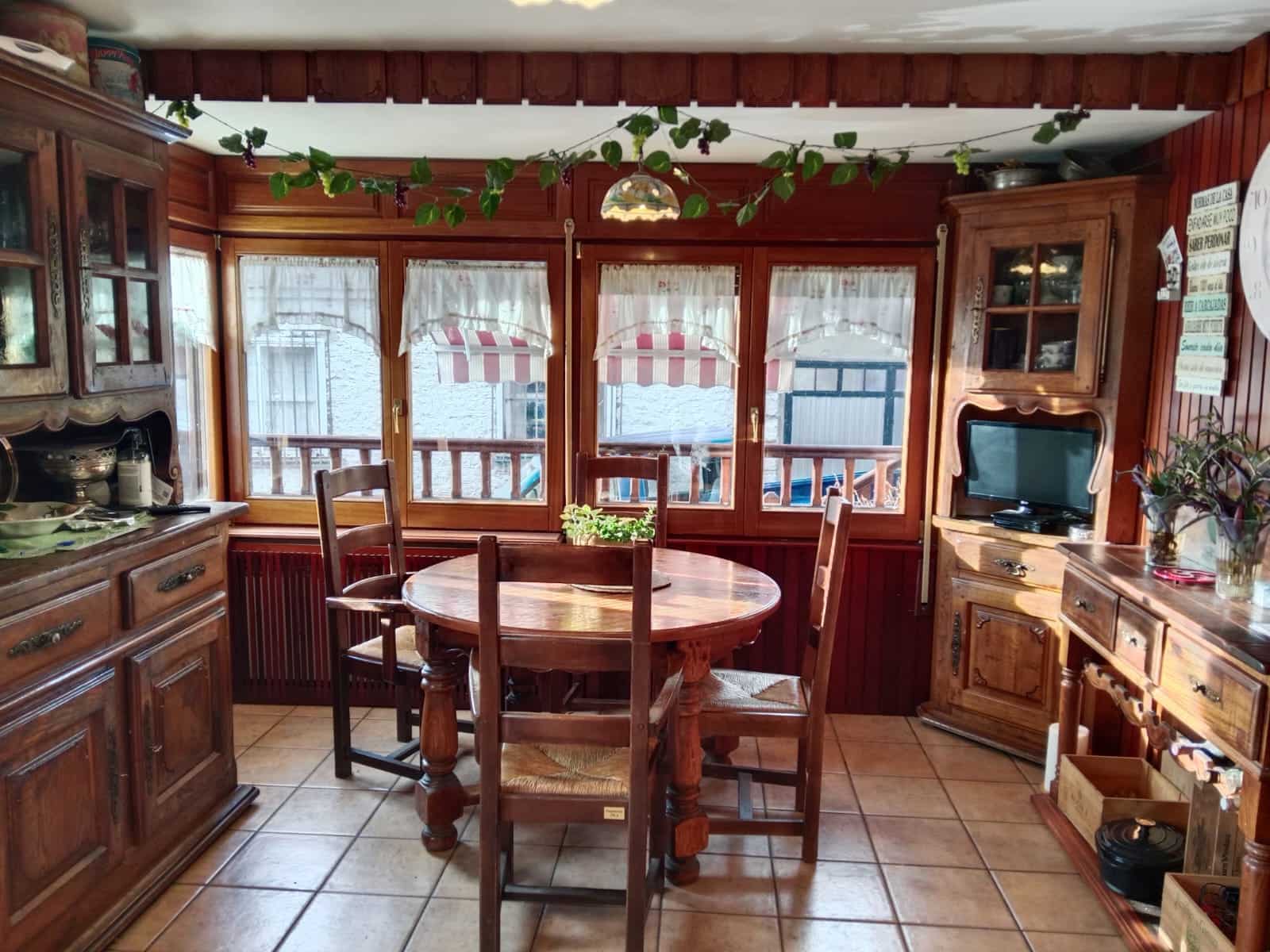 4 Zimmer Villa zu verkaufen in Hermandad de Campoo de Suso mit Pool Garage - 489.000 € (Ref: 9603547)