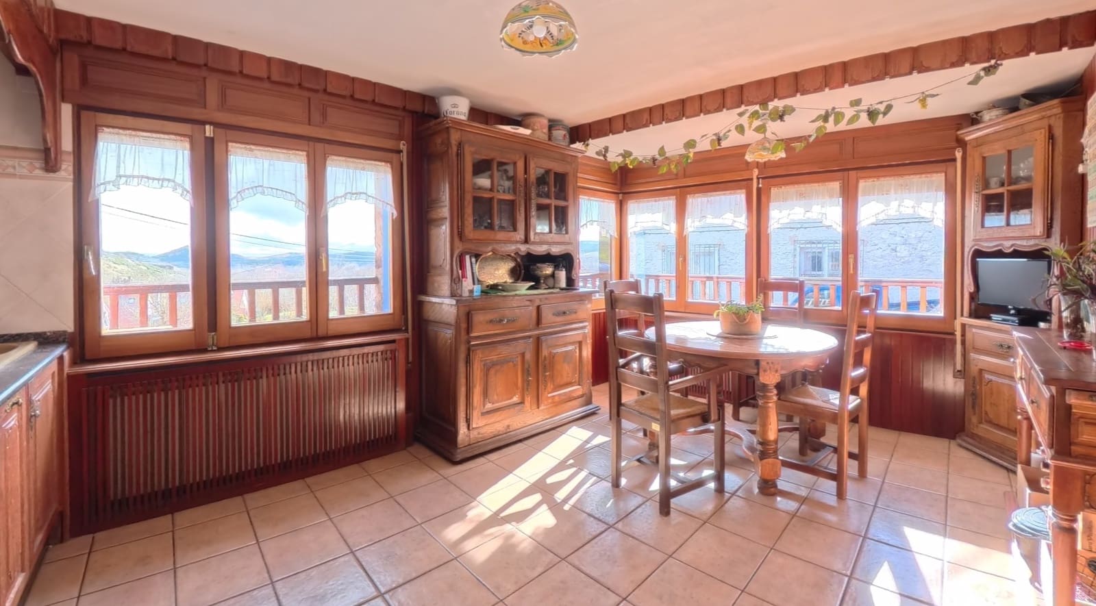 4 Zimmer Villa zu verkaufen in Hermandad de Campoo de Suso mit Pool Garage - 489.000 € (Ref: 9603547)
