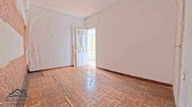 Apartamento de 9 habitaciones en Reinosa en venta - 126.000 € (Ref: 9729534)