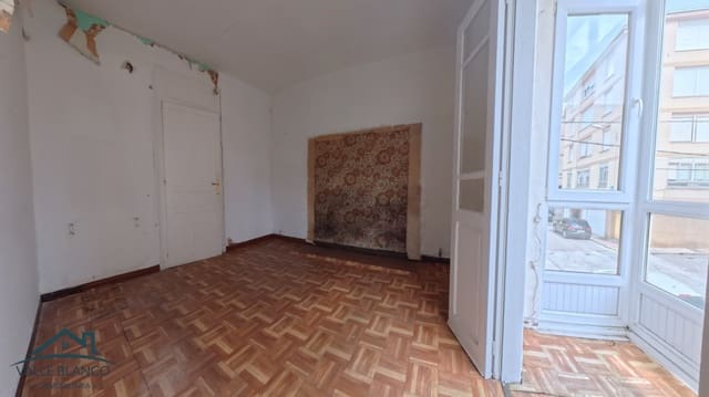 Apartamento de 9 habitaciones en Reinosa en venta - 126.000 € (Ref: 9729534)