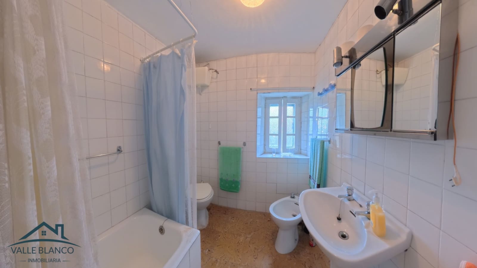 4 bedroom Finca/Country House for sale in Valle de Valdebezana - € 90,000 (Ref: 9729535)