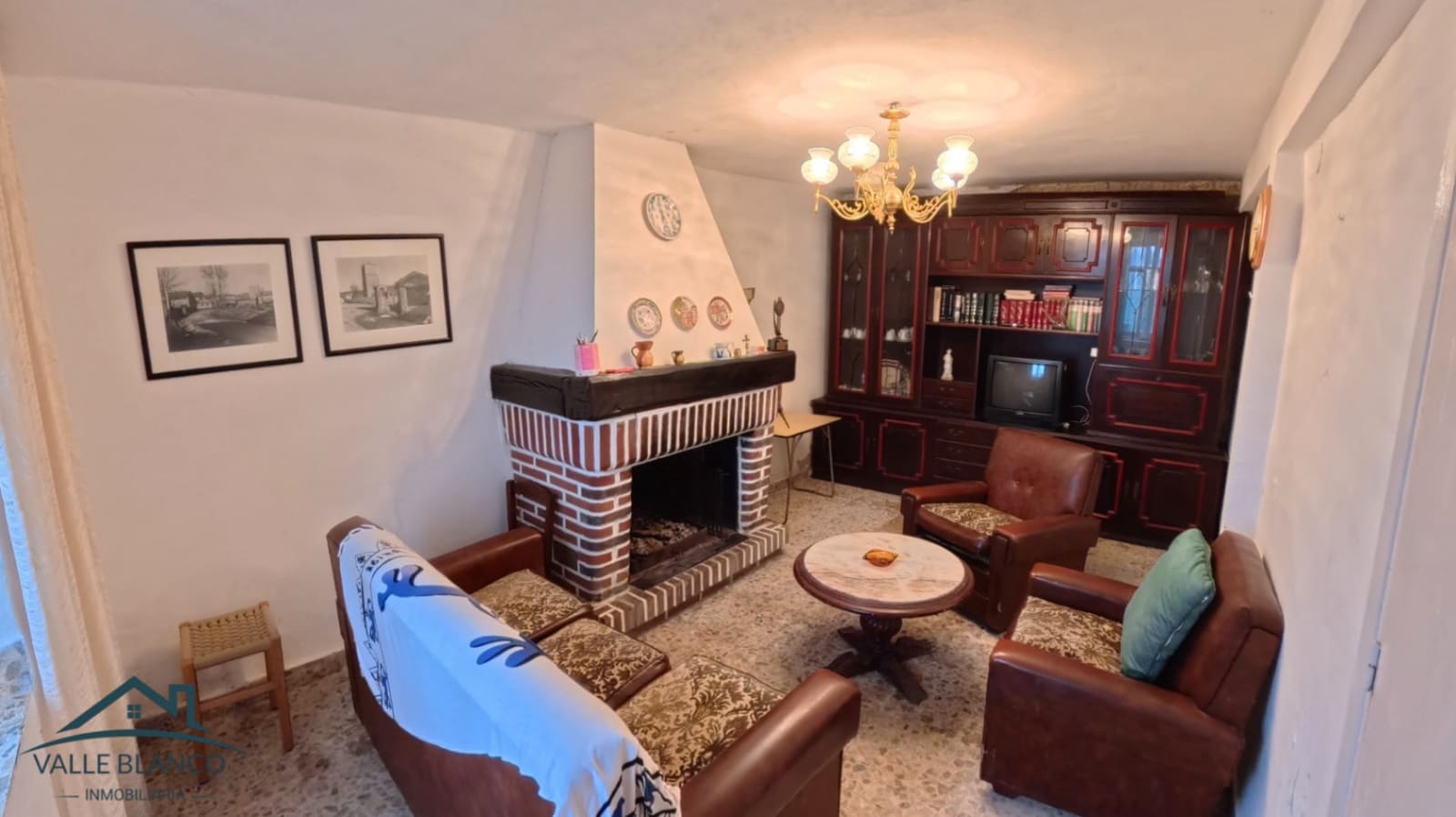 4 bedroom Finca/Country House for sale in Valle de Valdebezana - € 90,000 (Ref: 9729535)