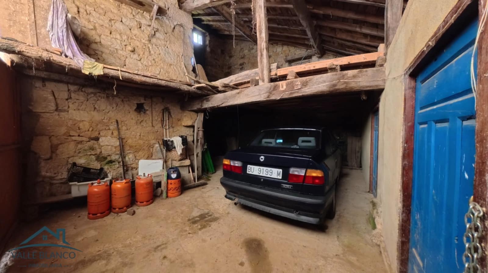 4 bedroom Finca/Country House for sale in Valle de Valdebezana - € 90,000 (Ref: 9729535)