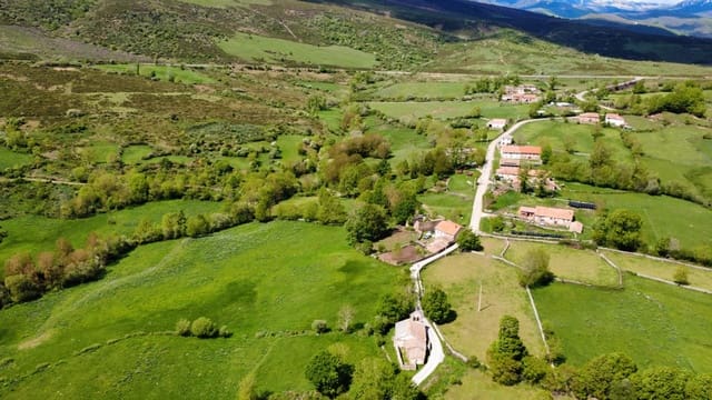 Tomt till salu i Hermandad de Campoo de Suso - 30 000 € (Ref: 9800073)