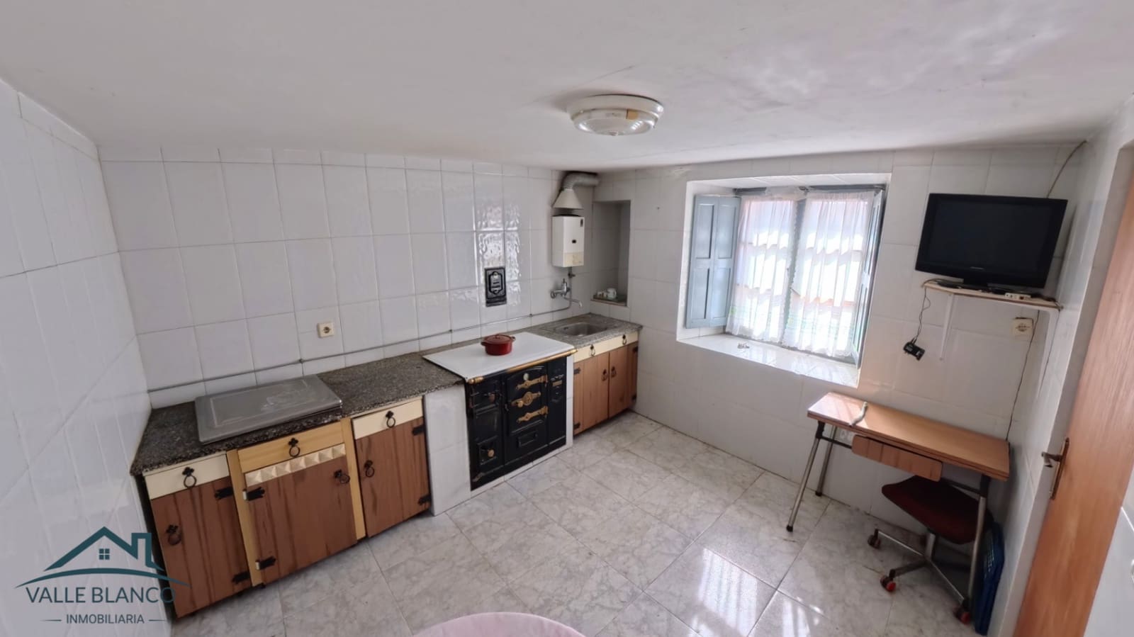 Casa de 3 habitaciones en Valderredible en venta - 125.000 € (Ref: 9819811)