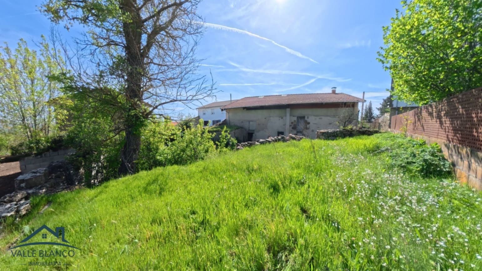 Casa de 3 habitaciones en Valderredible en venta - 125.000 € (Ref: 9819811)