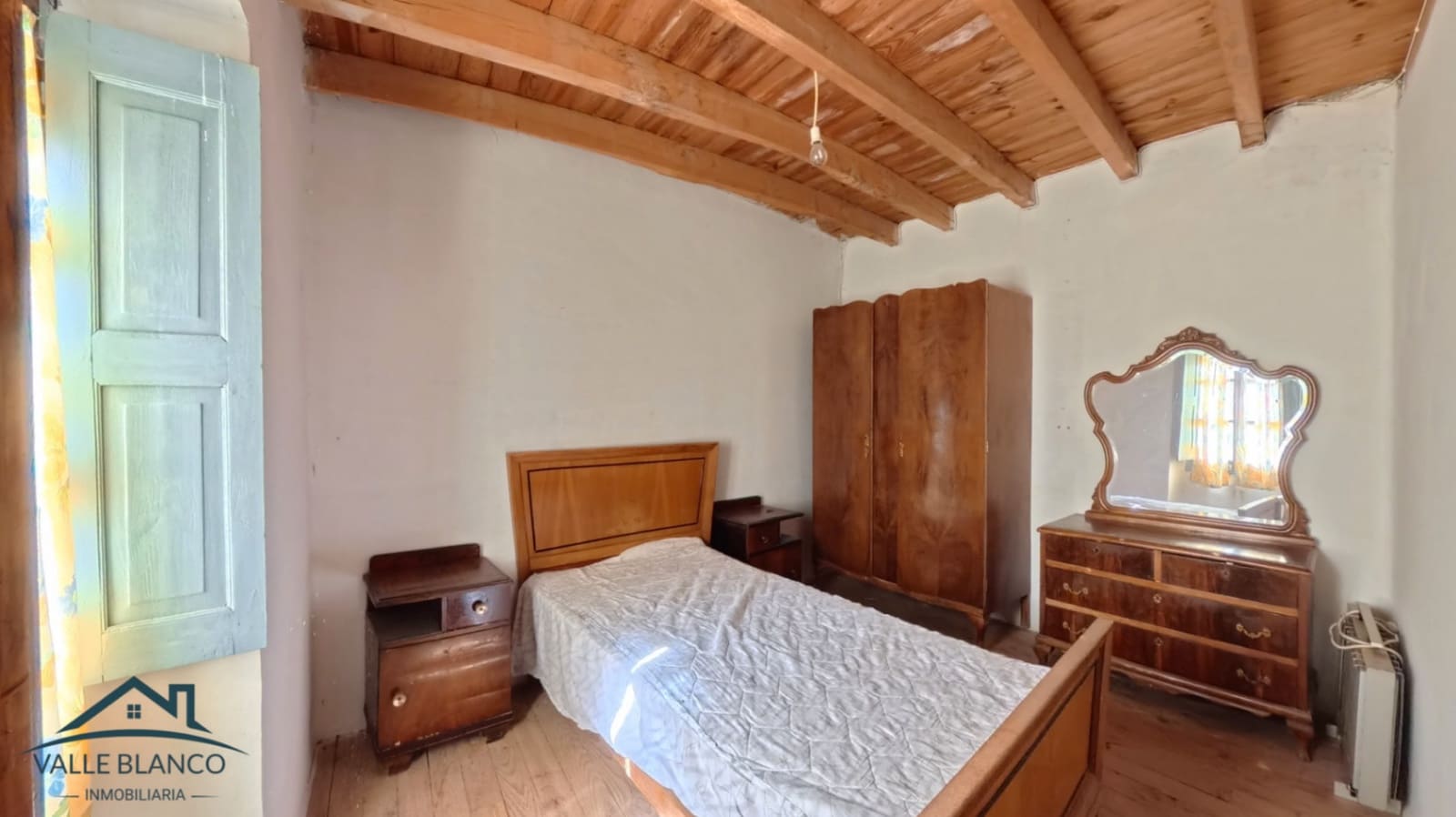 Casa de 3 habitaciones en Valderredible en venta - 125.000 € (Ref: 9819811)
