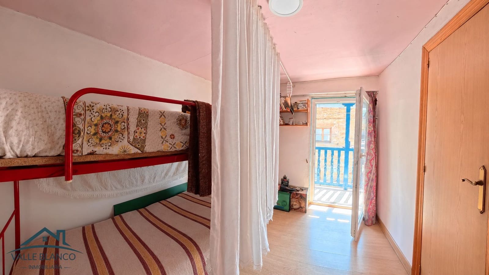 3 bedroom Semi-detached Villa for sale in Corvera de Toranzo - € 125,000 (Ref: 9900734)