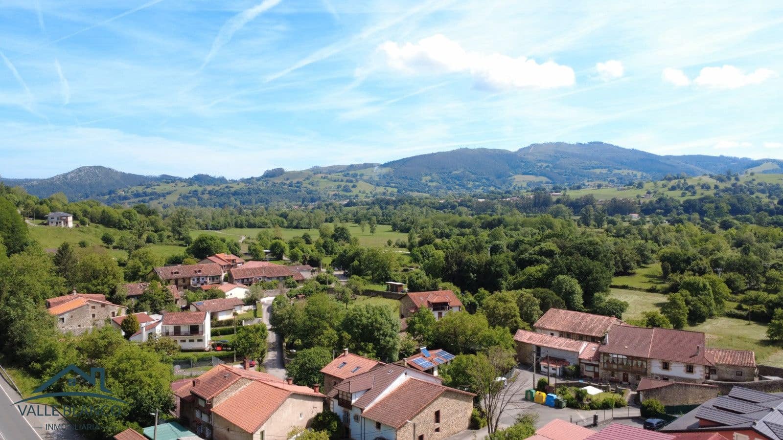 3 bedroom Semi-detached Villa for sale in Corvera de Toranzo - € 125,000 (Ref: 9900734)