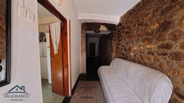 3 bedroom Semi-detached Villa for sale in Corvera de Toranzo - € 125,000 (Ref: 9900734)