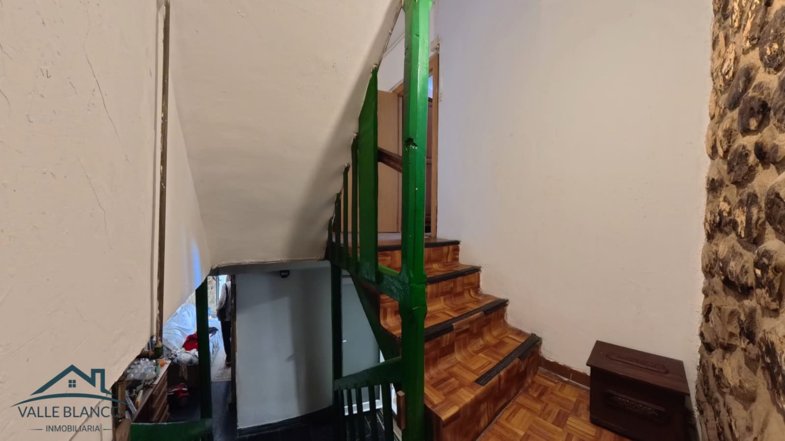 3 bedroom Semi-detached Villa for sale in Corvera de Toranzo - € 125,000 (Ref: 9900734)