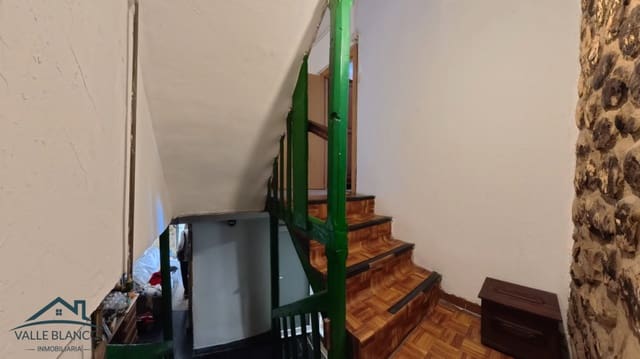 3 bedroom Semi-detached Villa for sale in Corvera de Toranzo - € 125,000 (Ref: 9900734)