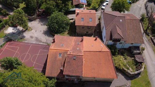 3 bedroom Semi-detached Villa for sale in Corvera de Toranzo - € 125,000 (Ref: 9900734)