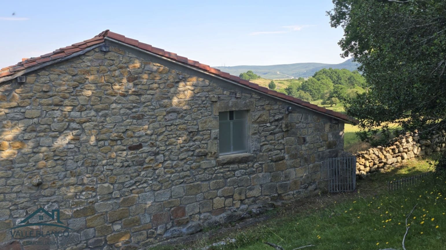 4 sypialnia Finka/Dom wiejski na sprzedaż w Valle de Valdebezana - 135 000 € (Ref: 9979415)