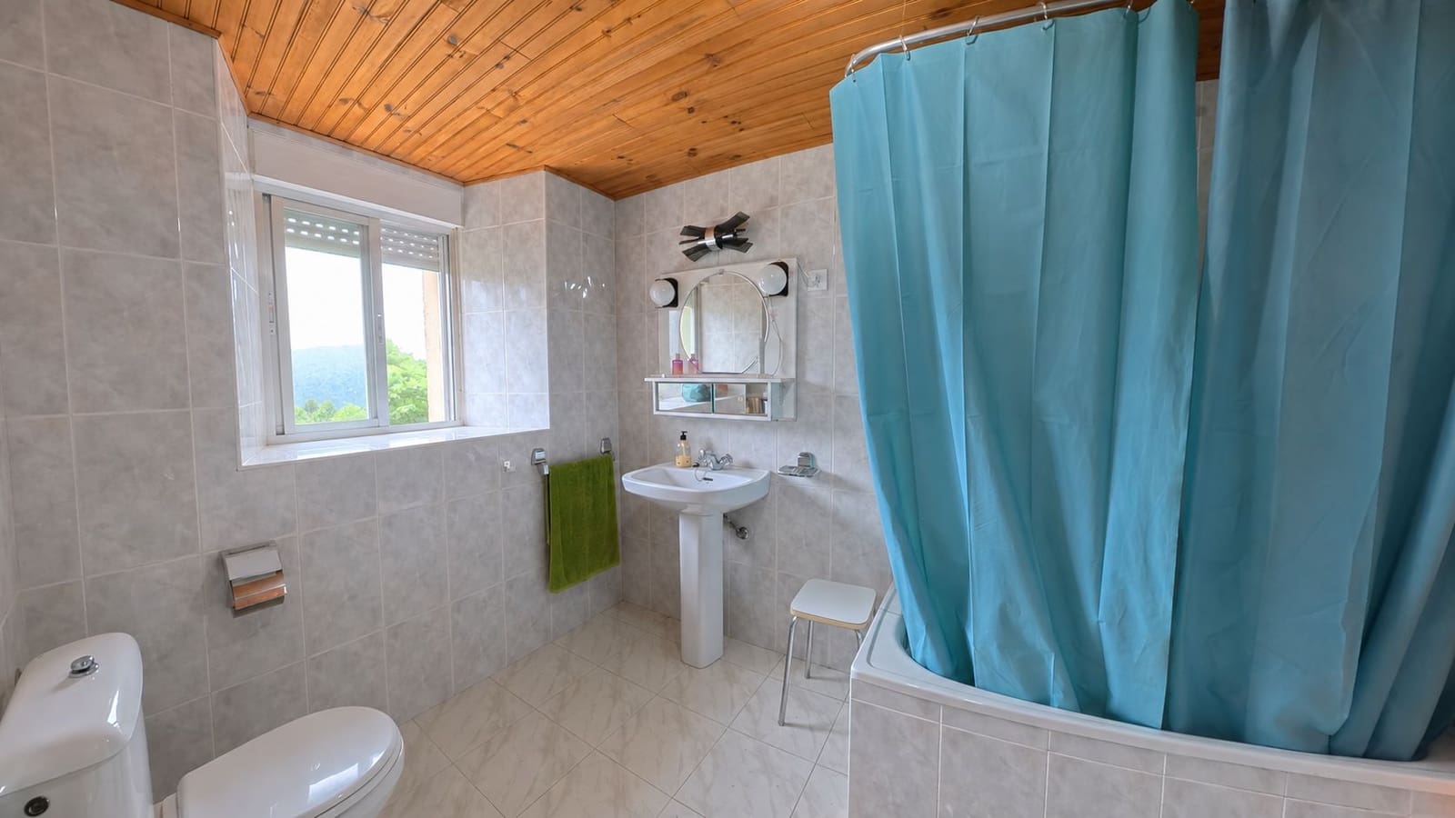 4 bedroom Finca/Country House for sale in Valle de Valdebezana - € 135,000 (Ref: 9979415)