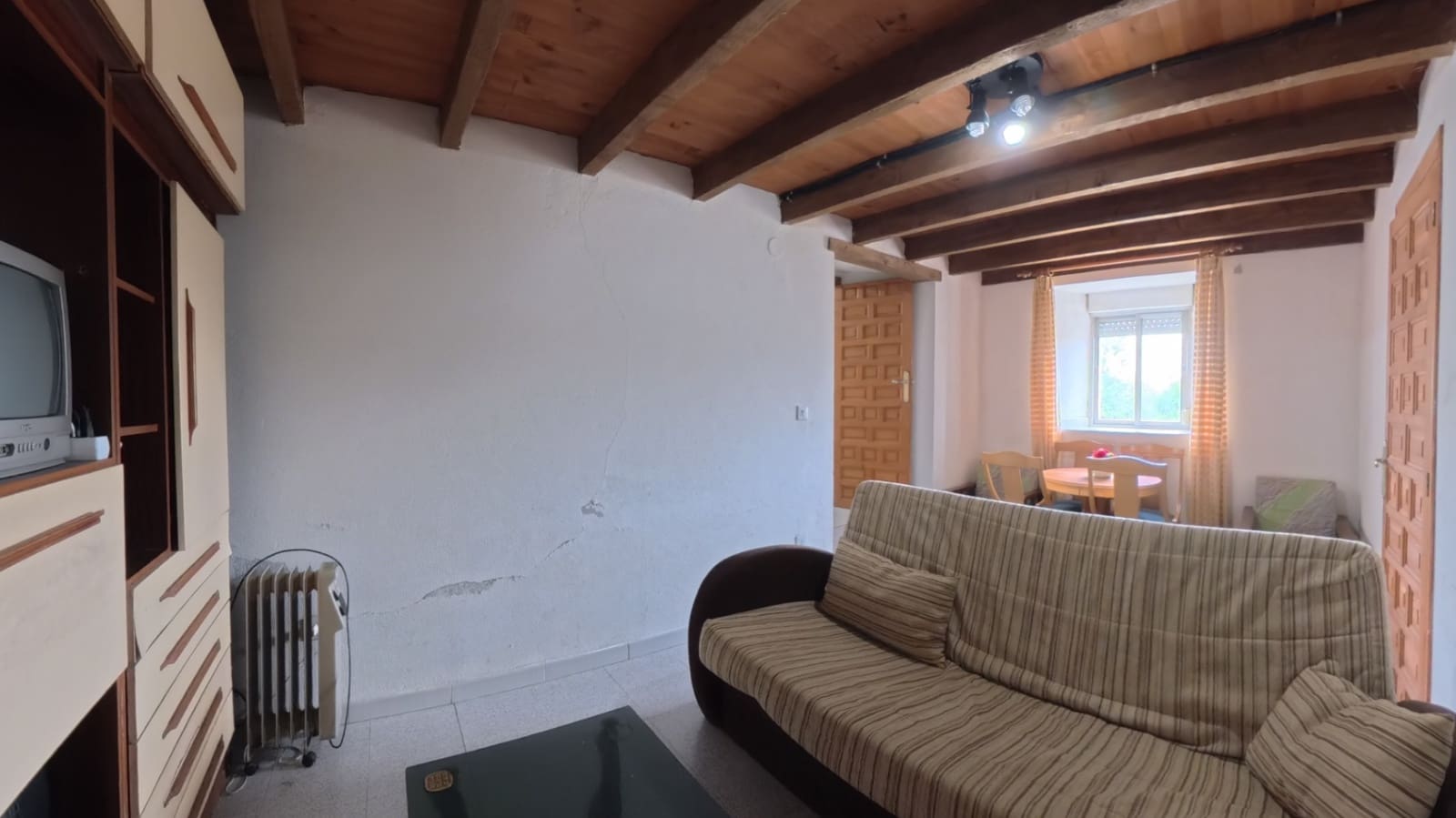 4 bedroom Finca/Country House for sale in Valle de Valdebezana - € 135,000 (Ref: 9979415)