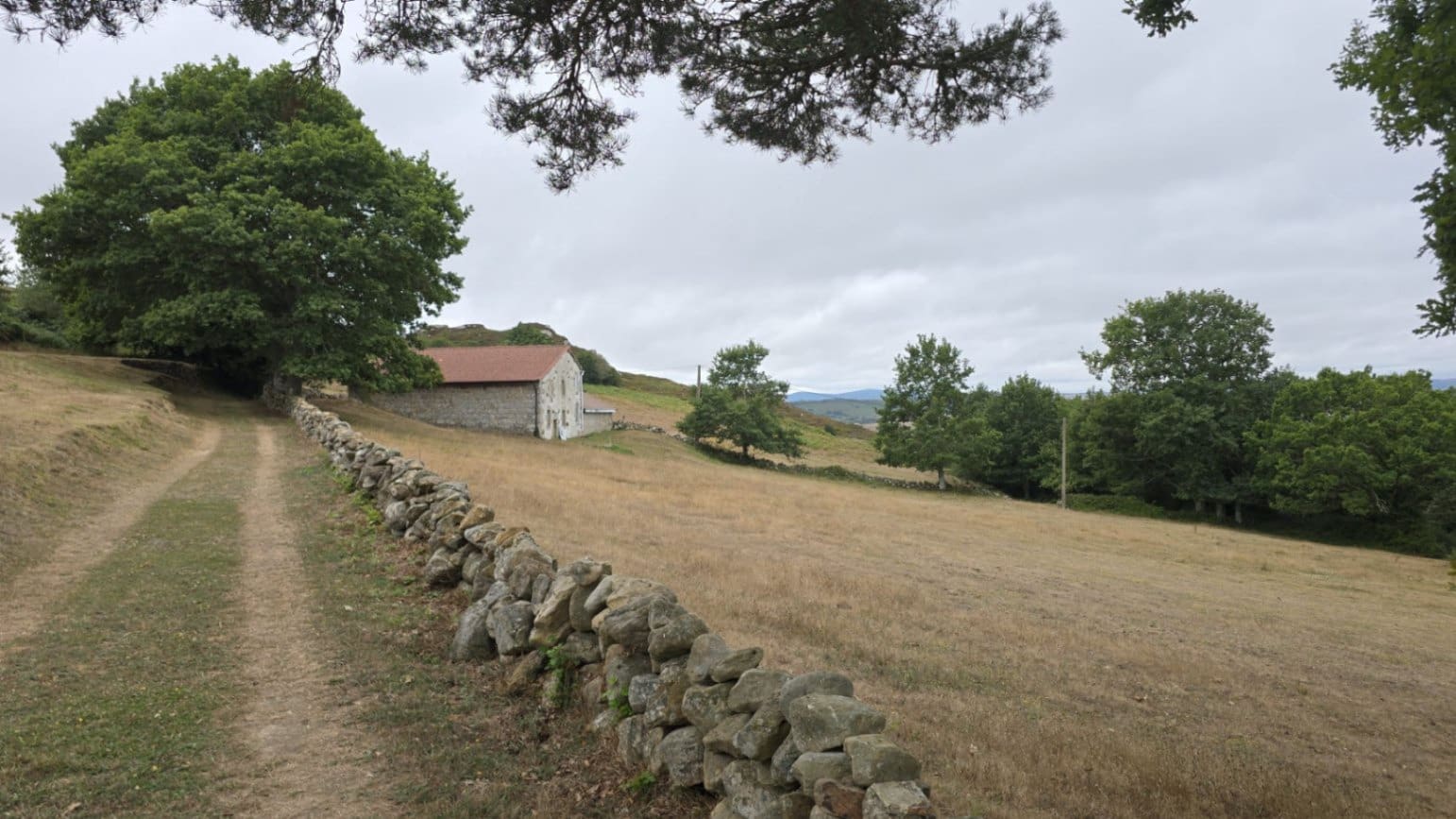 4 bedroom Finca/Country House for sale in Valle de Valdebezana - € 135,000 (Ref: 9979415)