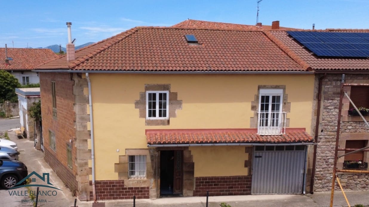 5 sypialnia Finka/Dom wiejski na sprzedaż w Campoo de Enmedio - 139 000 € (Ref: 9979416)