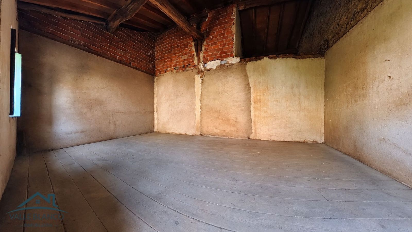 5 sypialnia Finka/Dom wiejski na sprzedaż w Campoo de Enmedio - 139 000 € (Ref: 9979416)