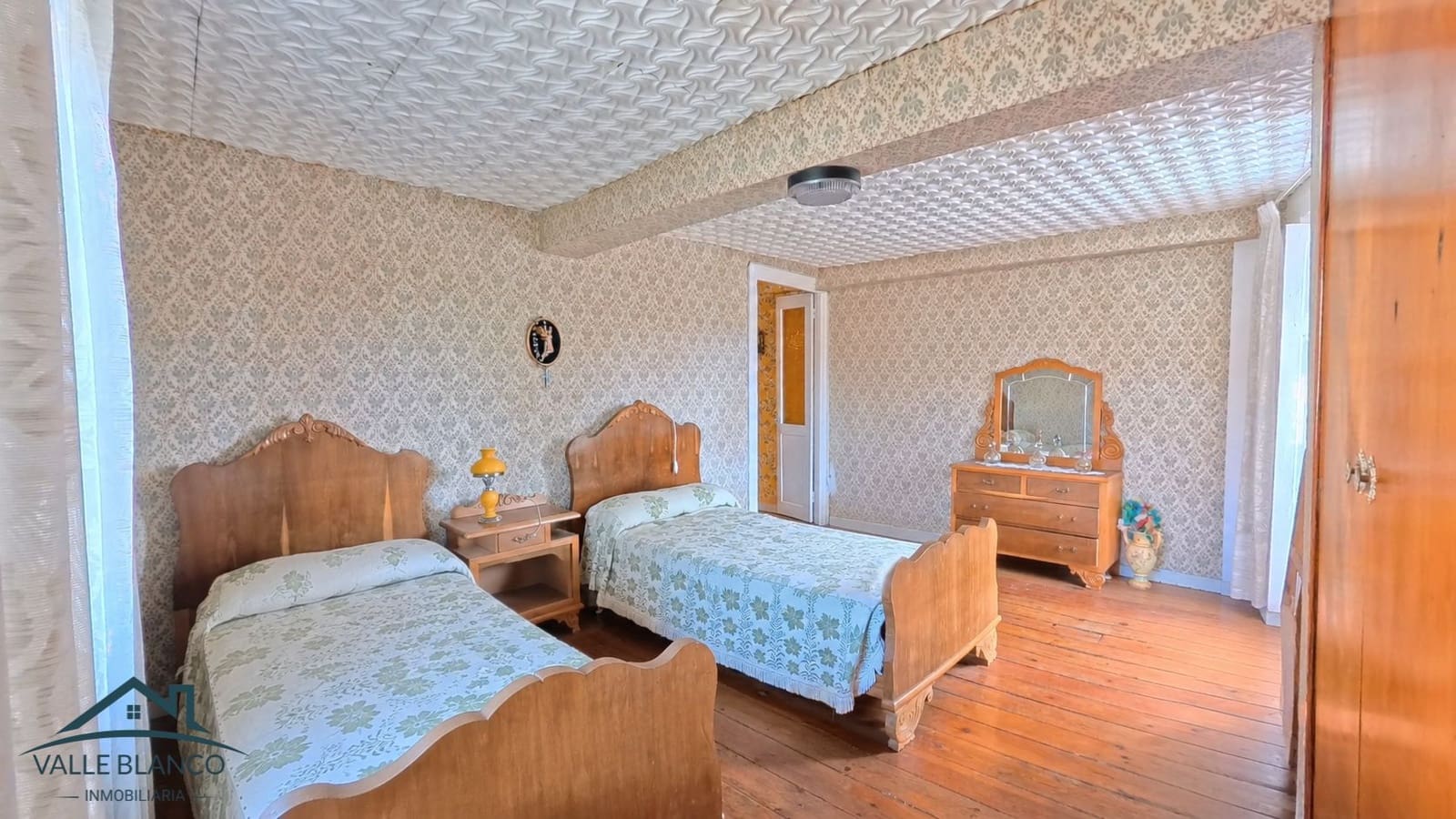 5 sypialnia Finka/Dom wiejski na sprzedaż w Campoo de Enmedio - 139 000 € (Ref: 9979416)