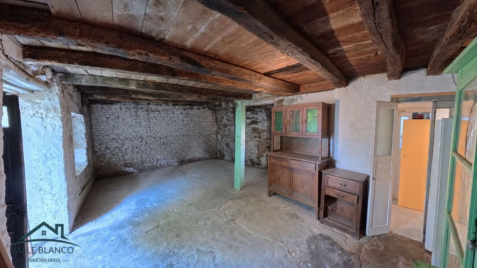 5 sypialnia Finka/Dom wiejski na sprzedaż w Campoo de Enmedio - 139 000 € (Ref: 9979416)
