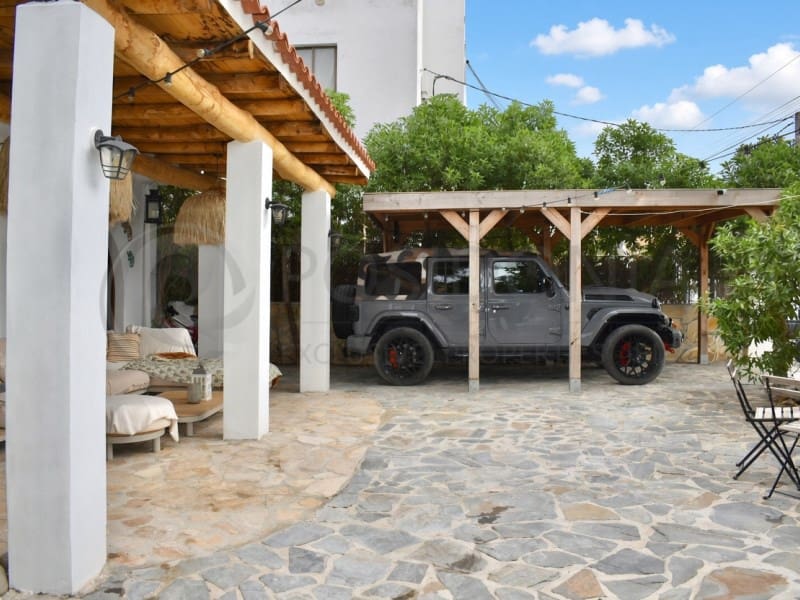 6 Zimmer Villa zu verkaufen in Sant Antoni de Portmany mit Pool Garage - 1.200.000 € (Ref: 10174548)