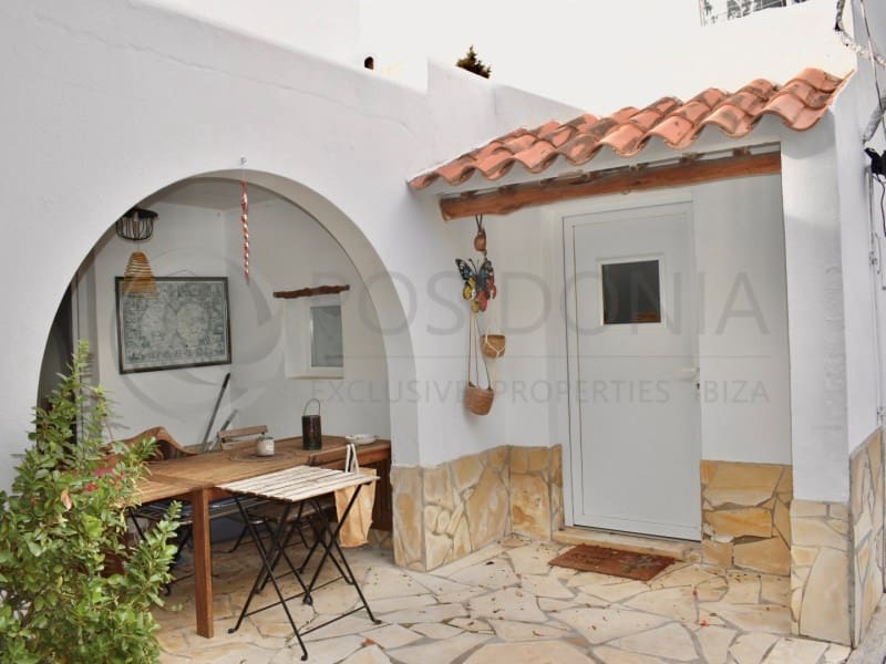 6 Zimmer Villa zu verkaufen in Sant Antoni de Portmany mit Pool Garage - 1.200.000 € (Ref: 10174548)