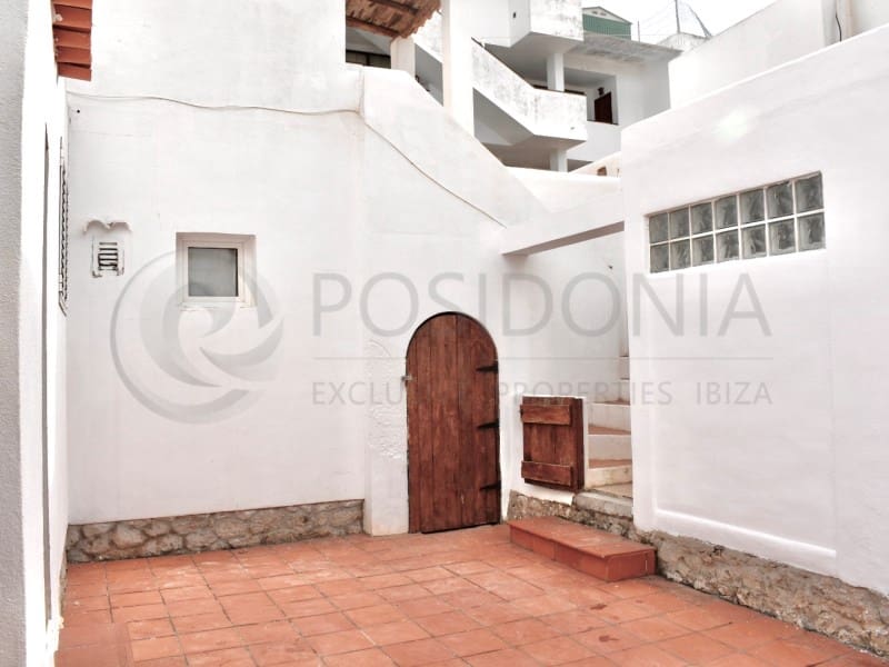 6 Zimmer Villa zu verkaufen in Sant Antoni de Portmany mit Pool Garage - 1.200.000 € (Ref: 10174548)