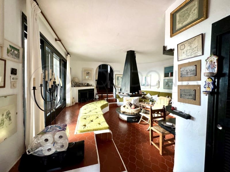 3 soveværelse Villa til salg i Cala Gracio med garage - € 3.500.000 (Ref: 9017127)