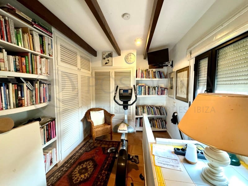 3 soveværelse Villa til salg i Cala Gracio med garage - € 3.500.000 (Ref: 9017127)