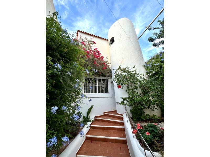 3 soveværelse Villa til salg i Cala Gracio med garage - € 3.500.000 (Ref: 9017127)