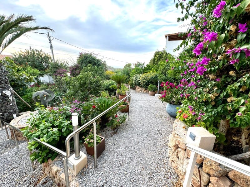 3 soveværelse Villa til salg i Cala Gracio med garage - € 3.500.000 (Ref: 9017127)