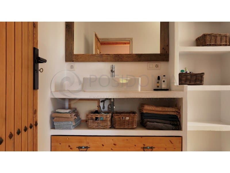 6 bedroom Villa for sale in Cala Gracio - € 2,590,000 (Ref: 9648010)