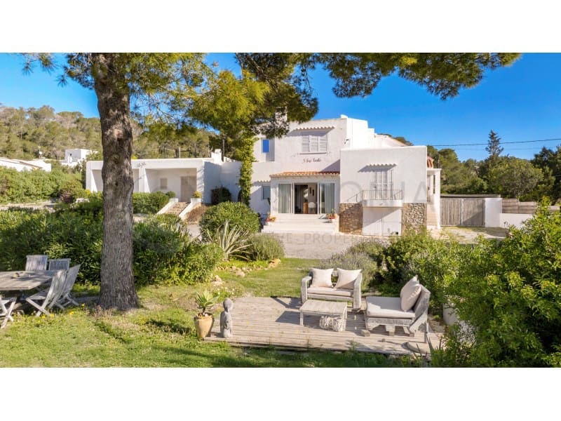 6 bedroom Villa for sale in Cala Gracio - € 2,590,000 (Ref: 9648010)