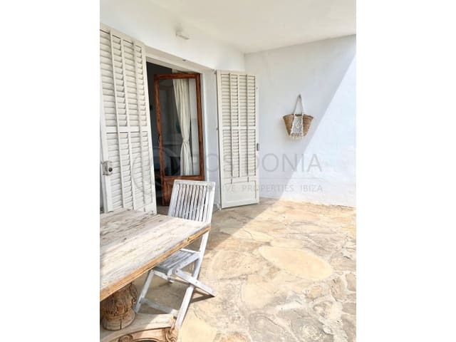 6 soveværelse Villa til salg i Cala Gracio, Sant Antoni de Portmany - € 2.390.000 (Ref: 9648010)