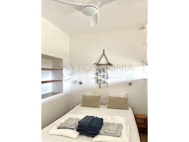 6 soveværelse Villa til salg i Cala Gracio, Sant Antoni de Portmany - € 2.390.000 (Ref: 9648010)