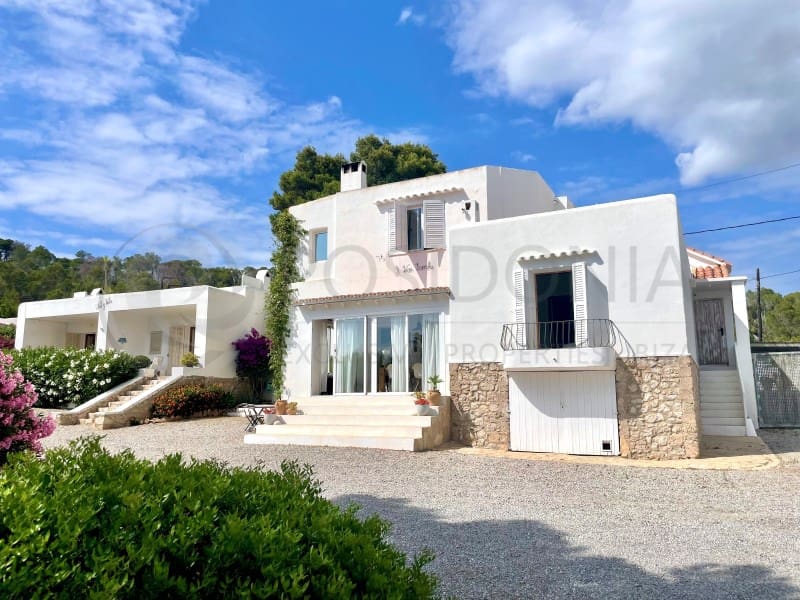 6 soveværelse Villa til salg i Cala Gracio - € 2.390.000 (Ref: 9648010)