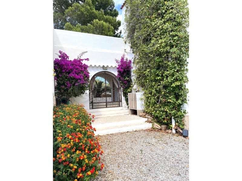 6 soveværelse Villa til salg i Cala Gracio - € 2.390.000 (Ref: 9648010)