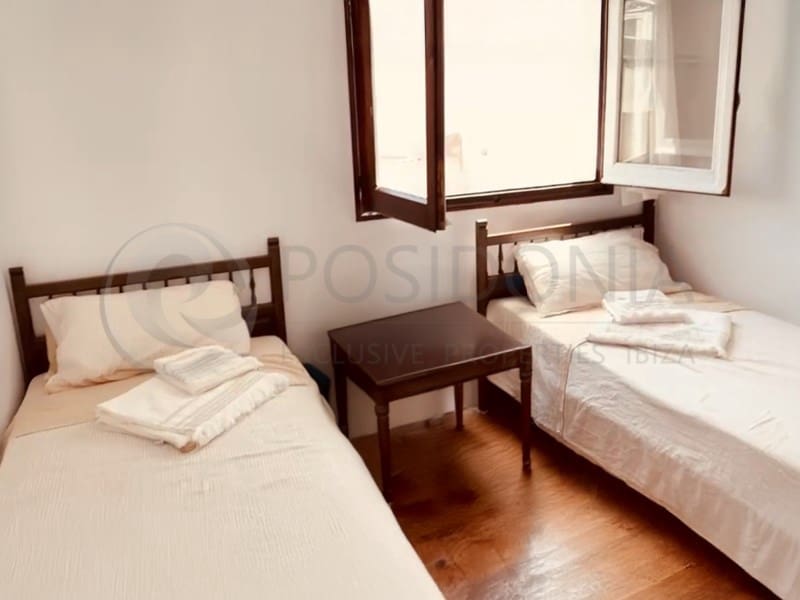 2 bedroom Penthouse for sale in Ibiza / Eivissa town - € 590,000 (Ref: 9659309)